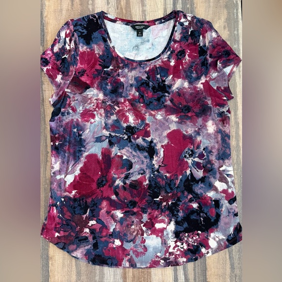 Simply Vera Vera Wang Tops - Simply Vera Vera Wang Floral Ribbed Short-Sleeve Tee in Berry Multi